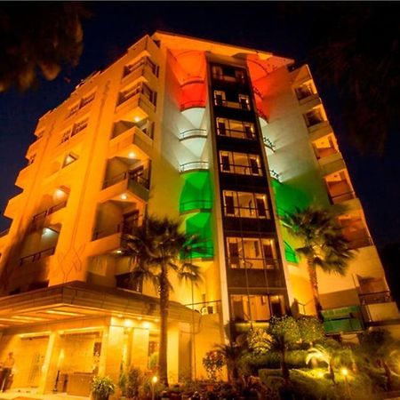Country Inn & Suites Haridwār Eksteriør billede