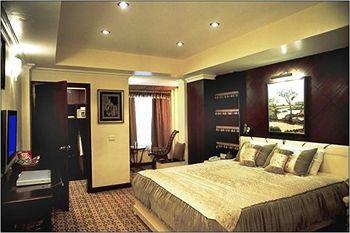 Country Inn & Suites Haridwār Eksteriør billede